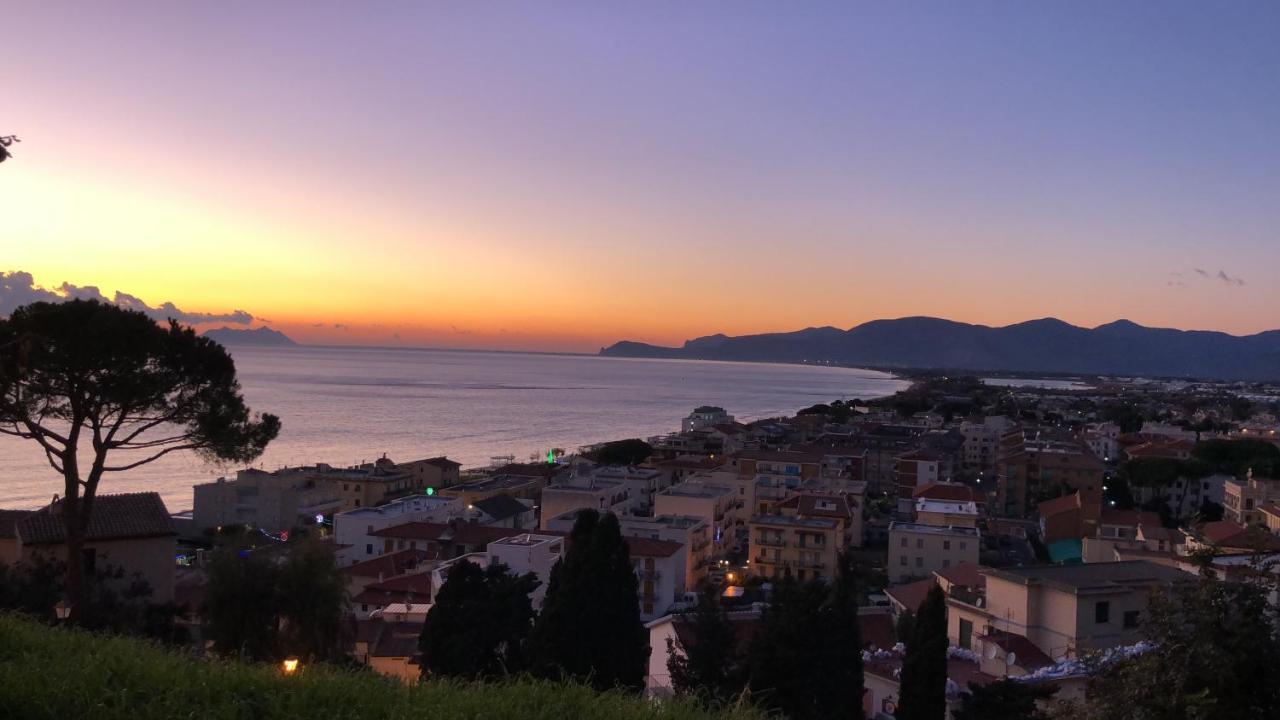 Casa Mediterranea: appartamento vista mare a soli 200m dalla spiaggia Sperlonga Esterno foto